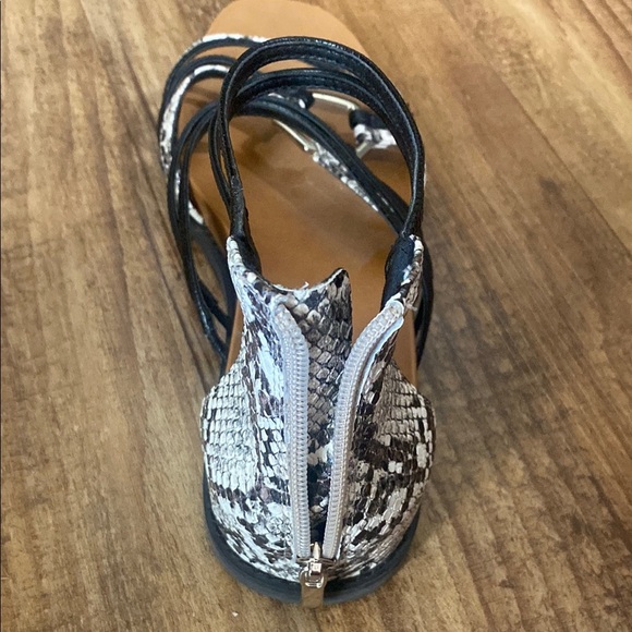 Essex lane Black and Brown python print Sandals size 9.5 - Picture 7 of 10